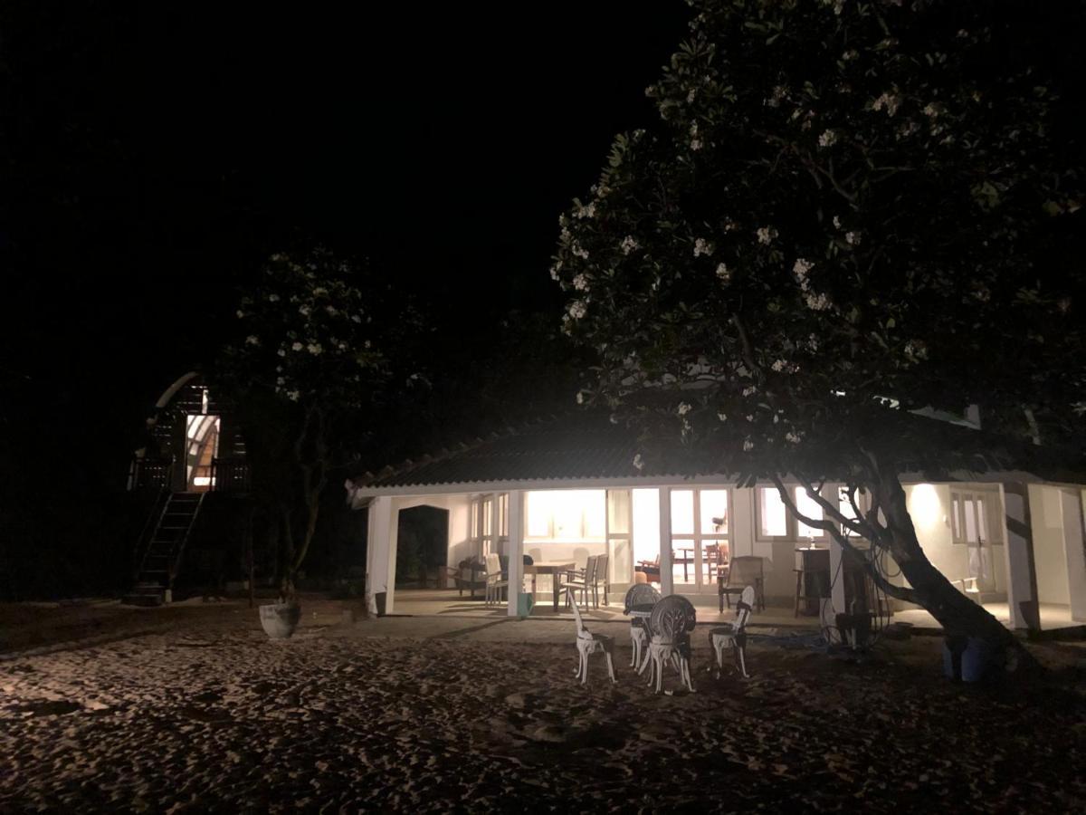 Moon Isle Beach Bungalow Nilaveli Esterno foto