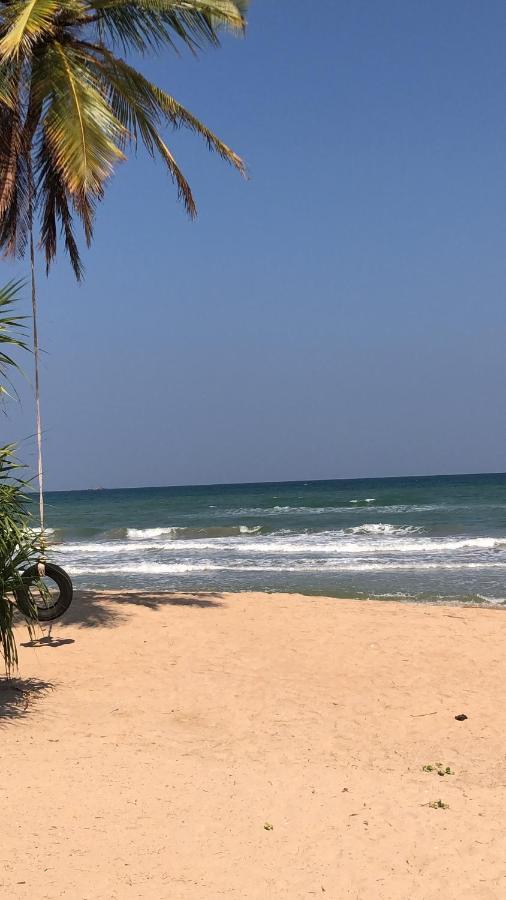 Moon Isle Beach Bungalow Nilaveli Esterno foto