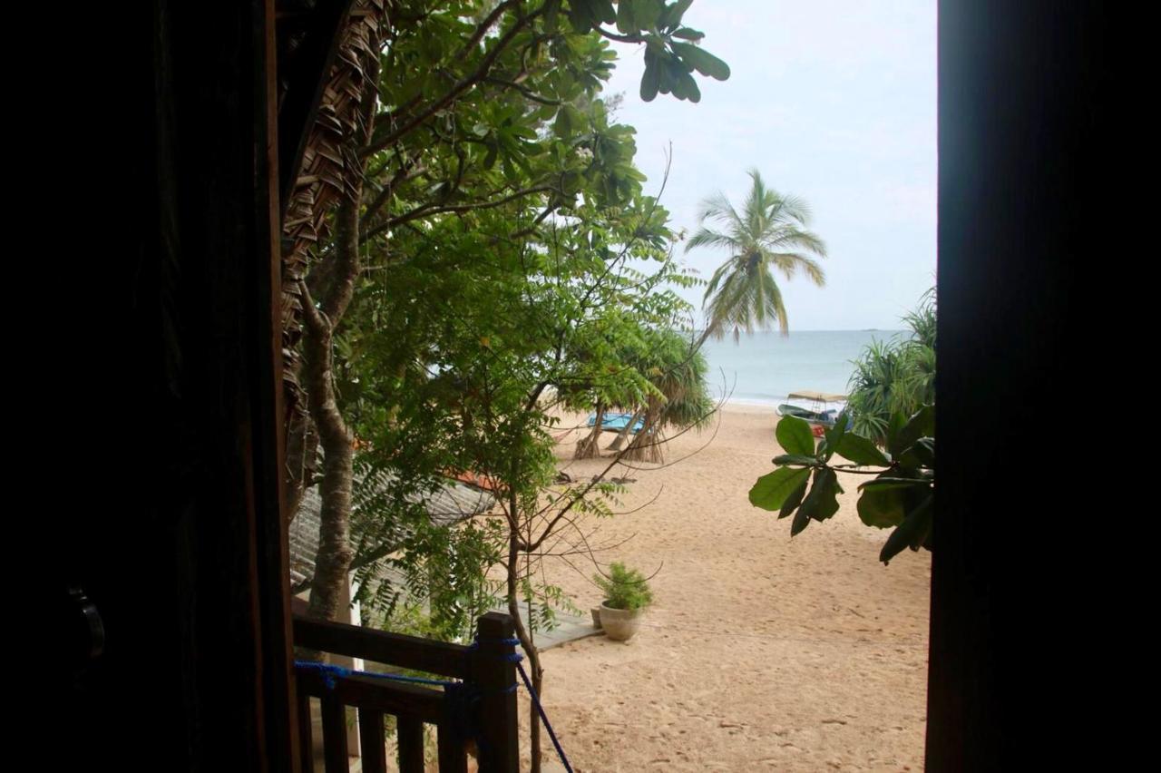 Moon Isle Beach Bungalow Nilaveli Esterno foto